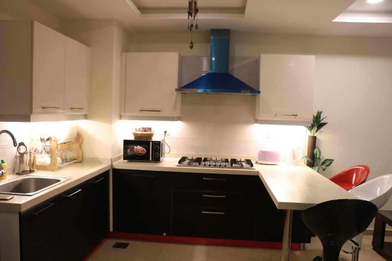 Elegant & Charming One Bed Apartment In Bahria Town Равалпинди Екстериор снимка