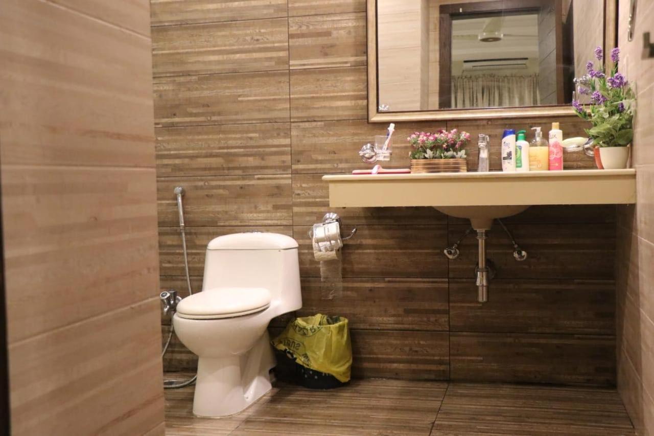 Elegant & Charming One Bed Apartment In Bahria Town Равалпинди Екстериор снимка