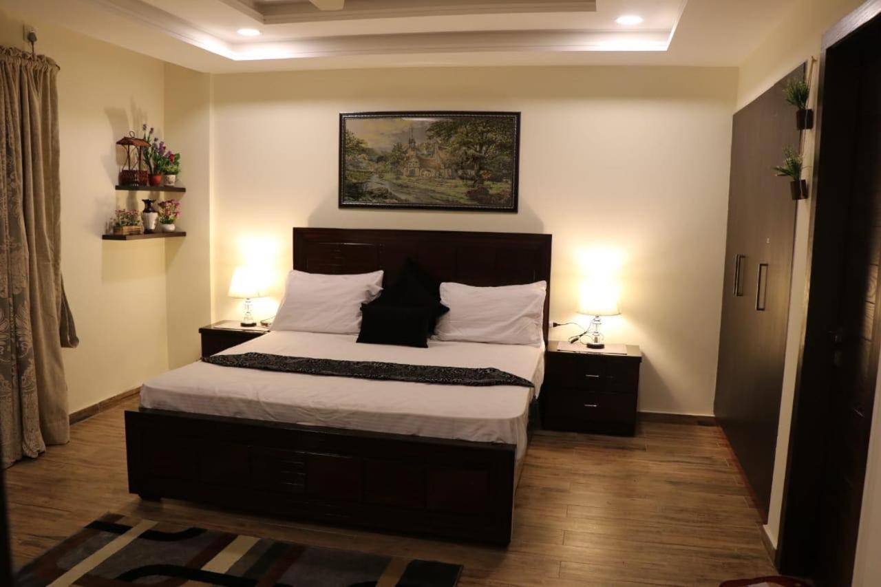 Elegant & Charming One Bed Apartment In Bahria Town Равалпинди Екстериор снимка