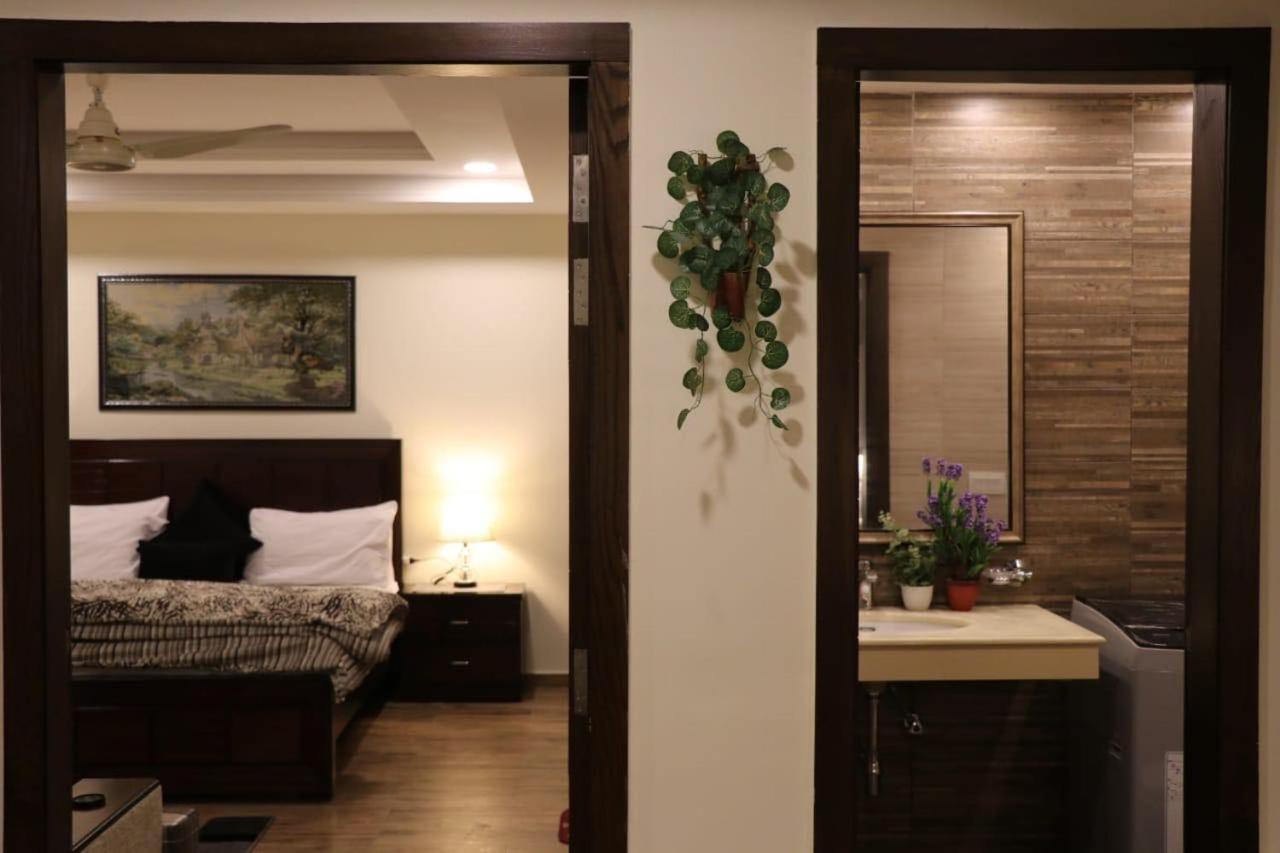 Elegant & Charming One Bed Apartment In Bahria Town Равалпинди Екстериор снимка