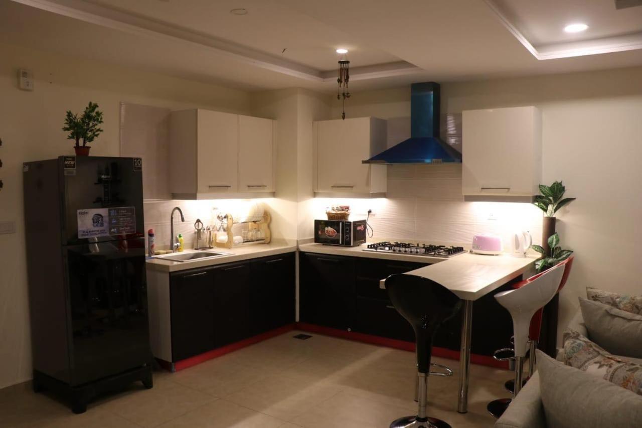 Elegant & Charming One Bed Apartment In Bahria Town Равалпинди Екстериор снимка